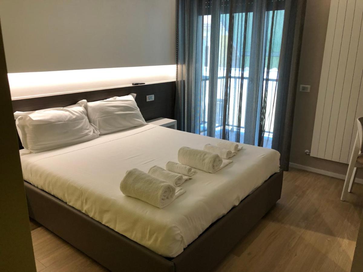 Approdo Residence 西维尔诺瓦·马尔凯 外观 照片