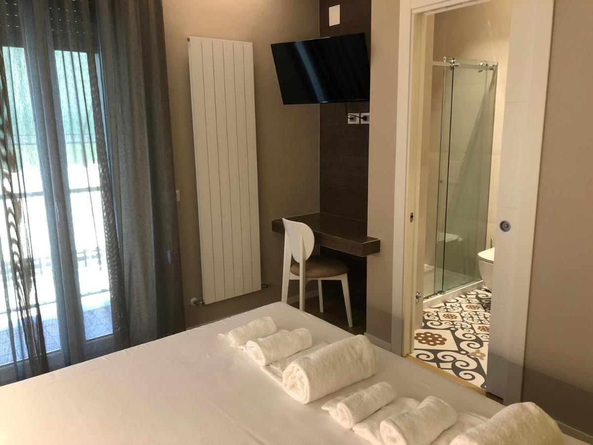 Approdo Residence 西维尔诺瓦·马尔凯 外观 照片